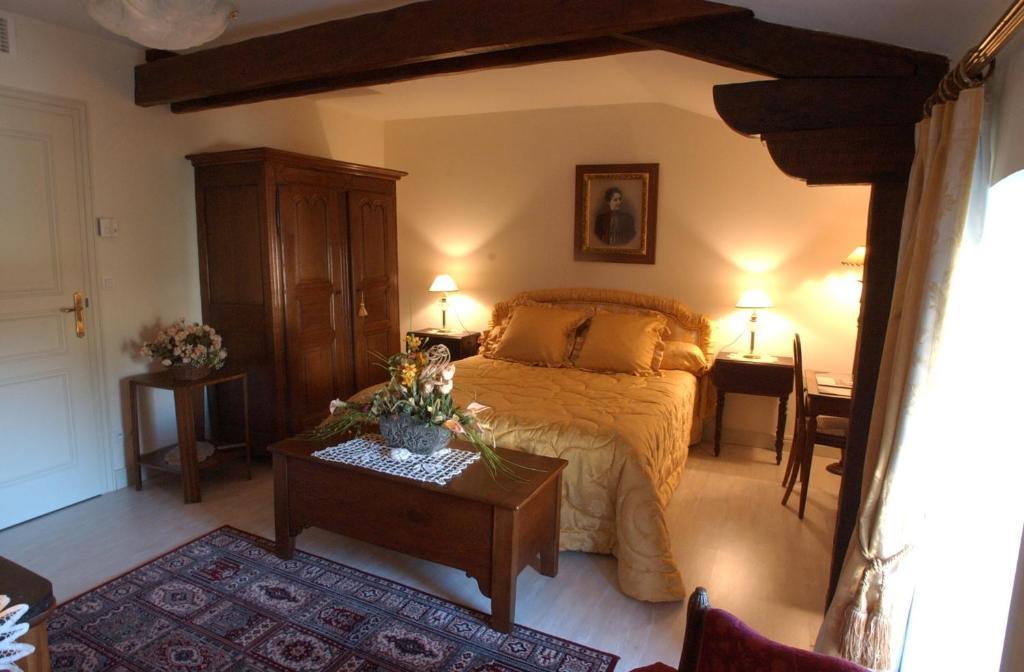 Au Fond De La Cour Bed and Breakfast Veyre-Monton Værelse billede