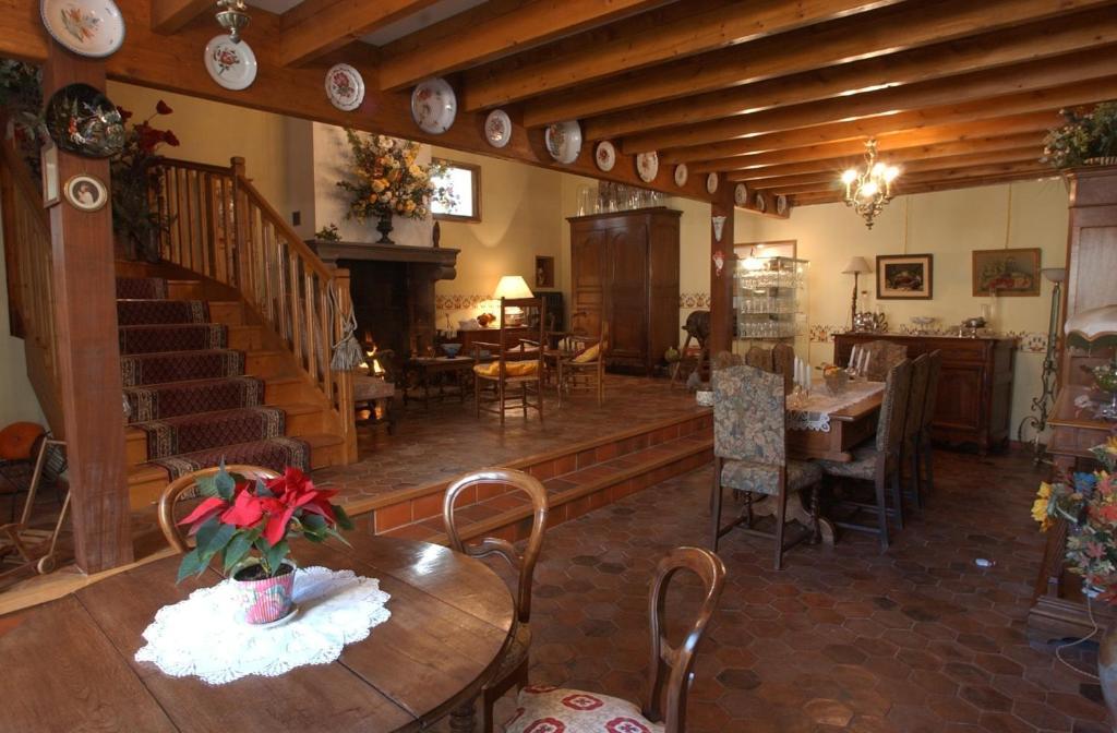 Au Fond De La Cour Bed and Breakfast Veyre-Monton Eksteriør billede